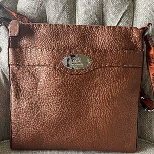 Pre-loved Fendi Selleria leather crossbody bag